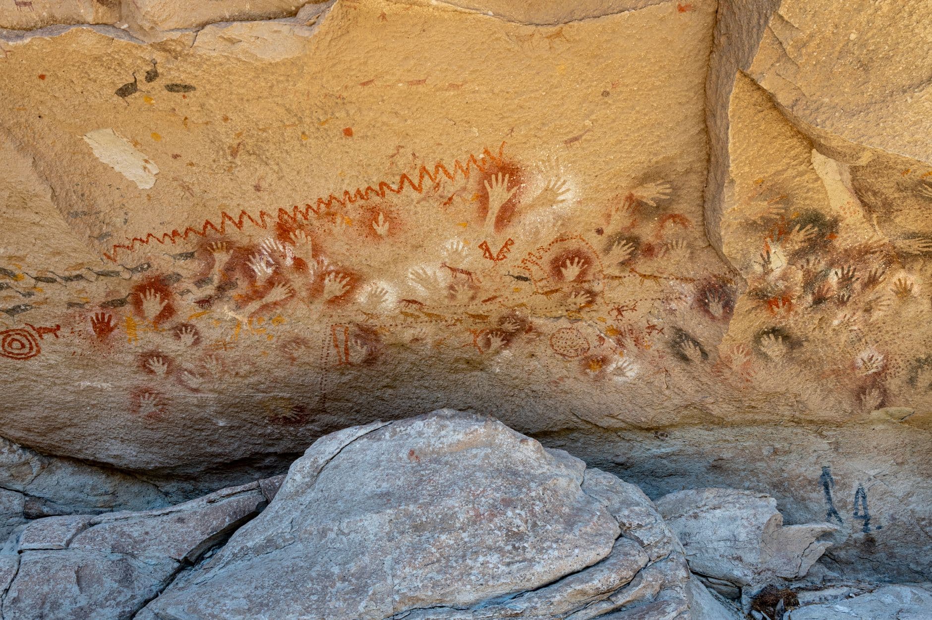 Cueva del Río Loma
