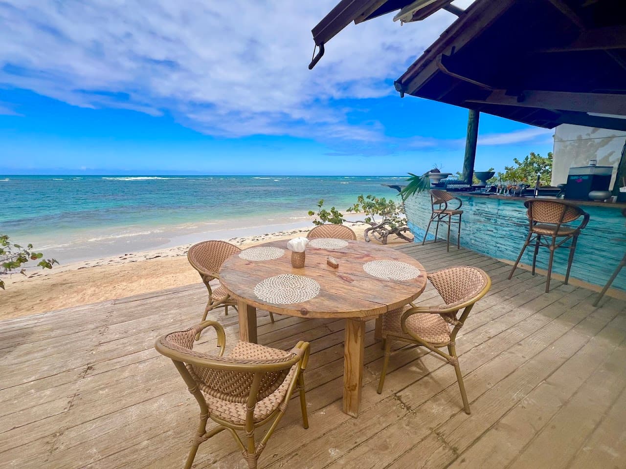 El Mosquito Beach Bar