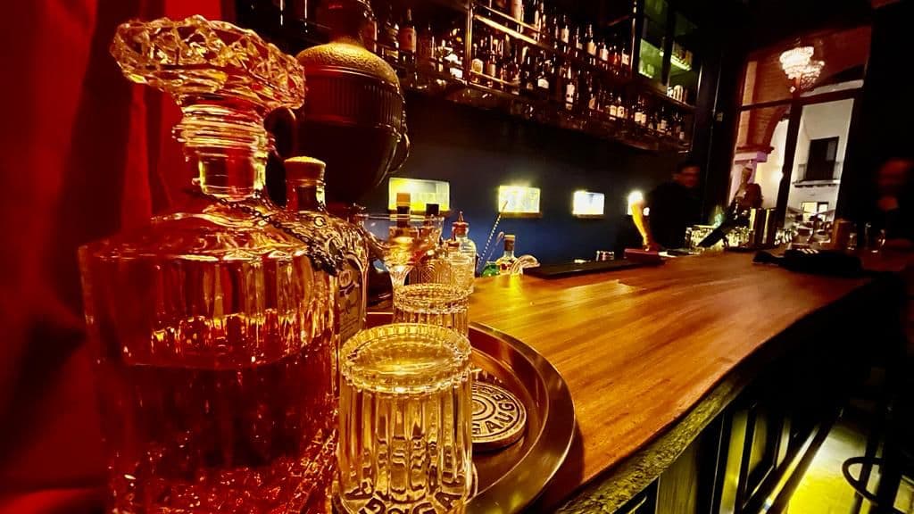 Zafiro Lounge