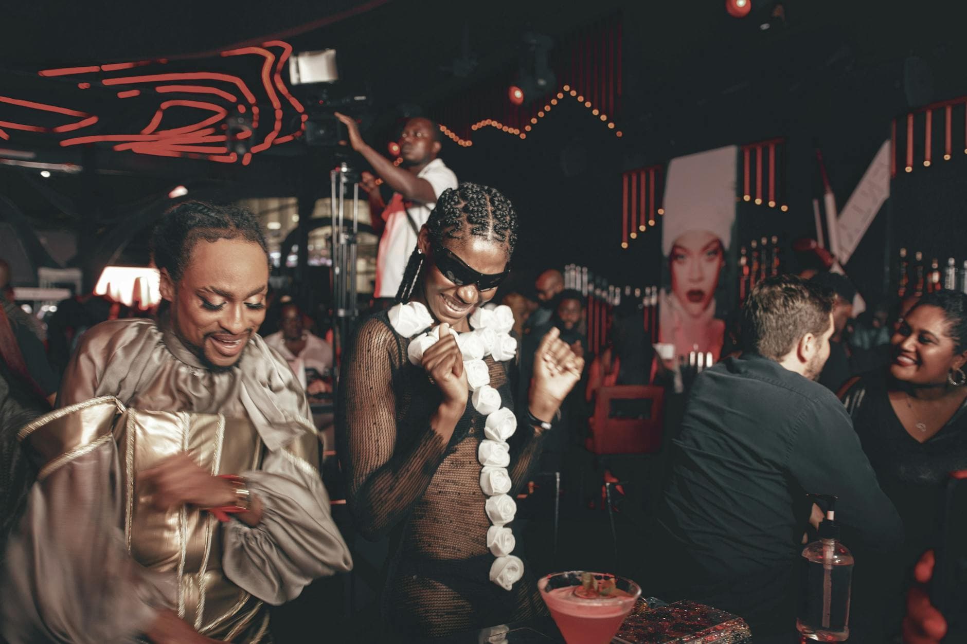 Gold Fashion Dance Club